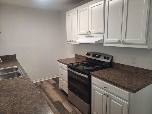 2621 Lee Avenue B, Fort Worth, TX 76164