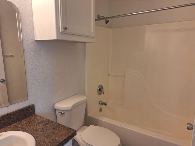 2621 Lee Avenue B, Fort Worth, TX 76164
