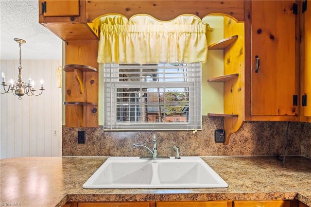 7911 Old US Highway 52, Lexington, NC 27295