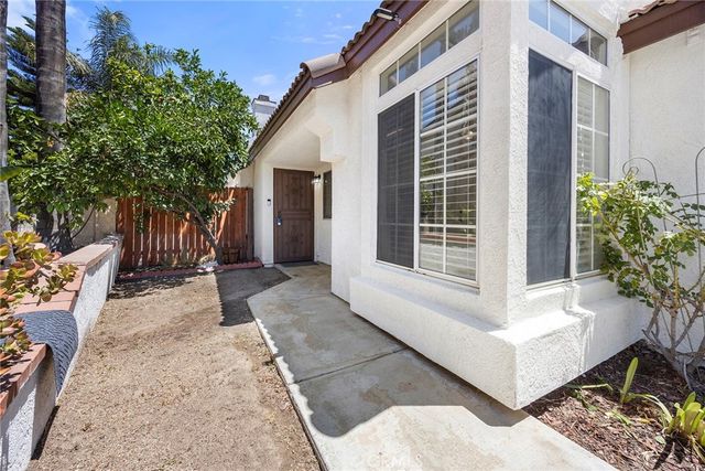 15516 Carrera, Fontana, CA 92337
