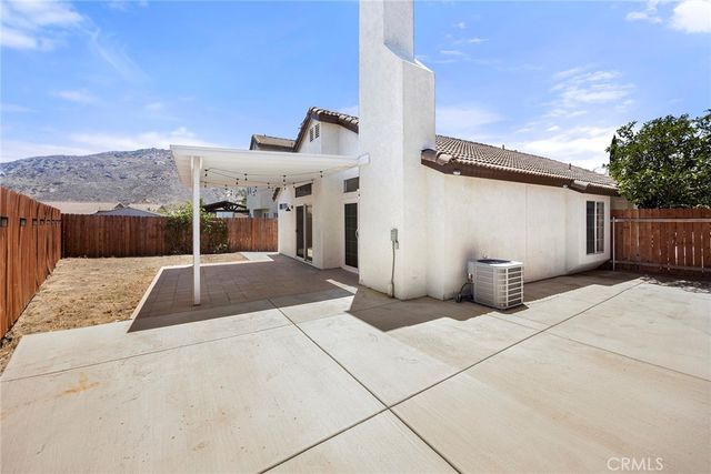 15516 Carrera, Fontana, CA 92337