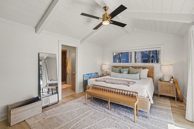 6170 S Tamarack Lane, Maple City, MI 49664