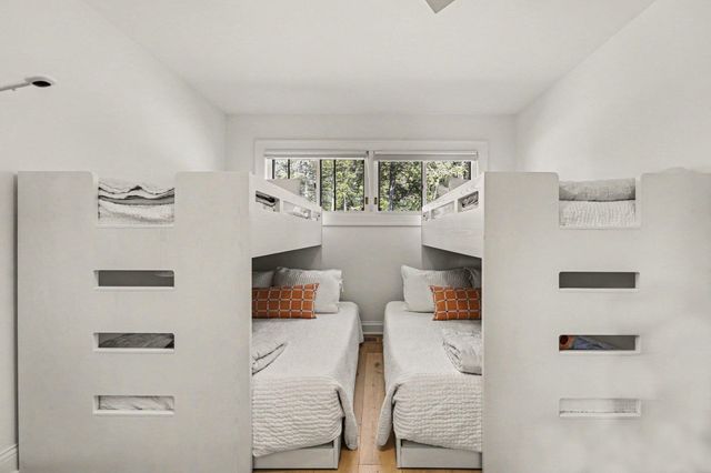 6170 S Tamarack Lane, Maple City, MI 49664