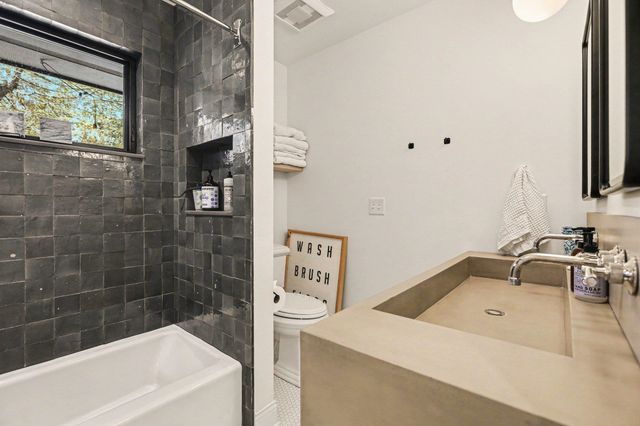 6170 S Tamarack Lane, Maple City, MI 49664