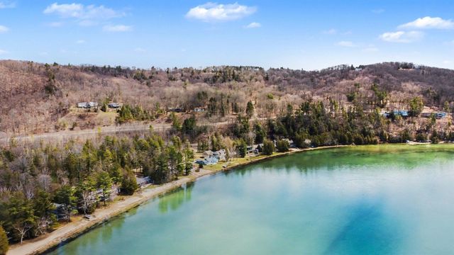 6170 S Tamarack Lane, Maple City, MI 49664