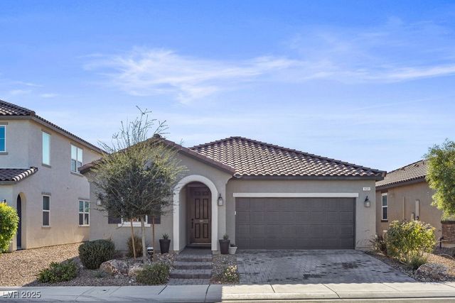 1631 Deep Valley Avenue, North Las Vegas, NV 89084