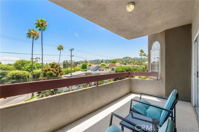 4301 Fulton Avenue 301, Sherman Oaks, CA 91423