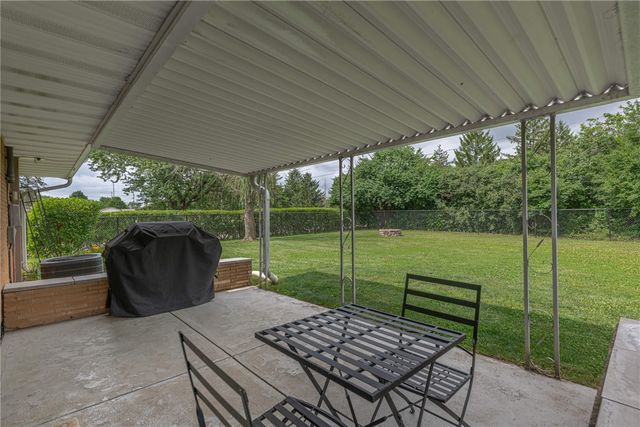 463 Young Drive, Fairborn, OH 45324