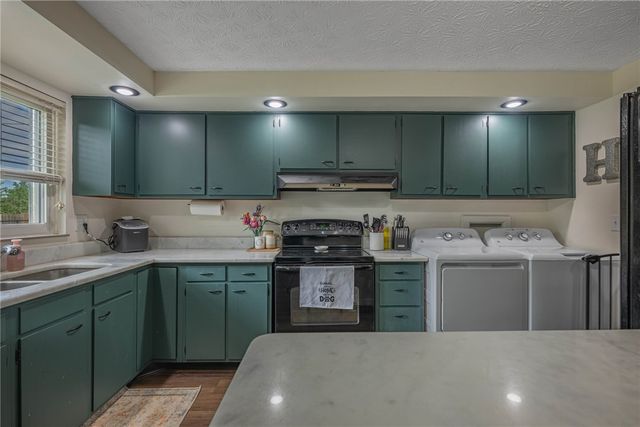 463 Young Drive, Fairborn, OH 45324