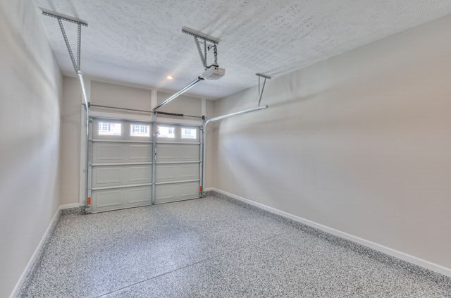 33 Hardwood Rd, Tullahoma, TN 37388