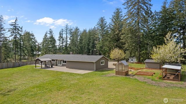 400 E North Mason School Road, Belfair, WA 98528