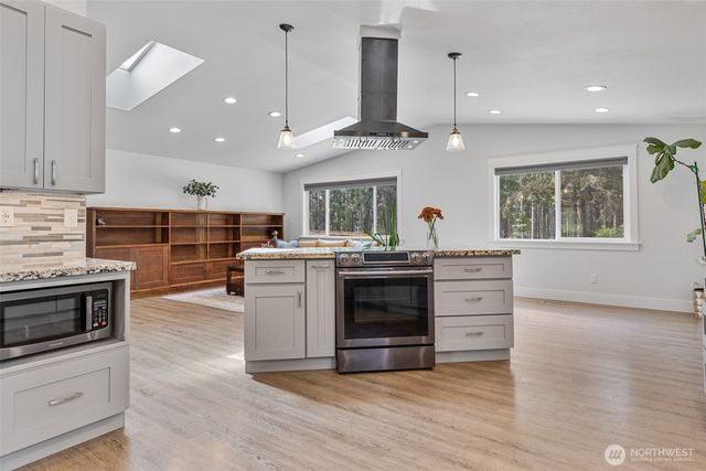 400 E North Mason School Road, Belfair, WA 98528