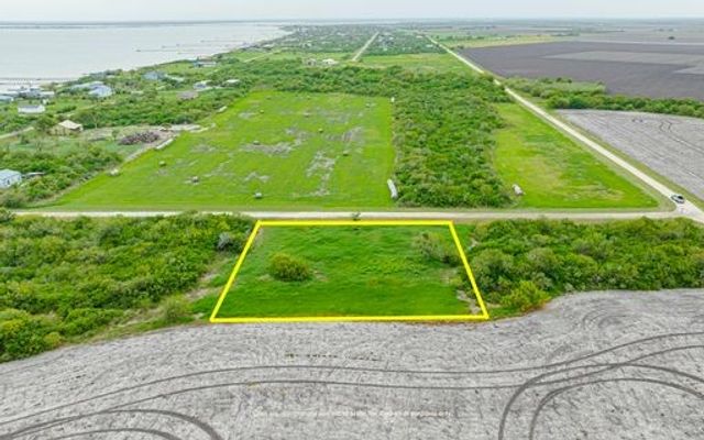 2103 Second St, Bayside, TX 78340
