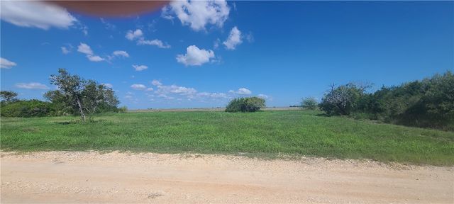 2103 Second St, Bayside, TX 78340