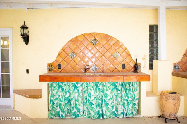 25211 W JACKSON Avenue, Buckeye, AZ 85326