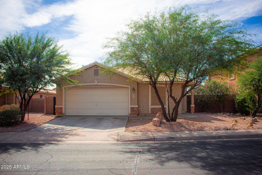 25211 W JACKSON Avenue, Buckeye, AZ 85326
