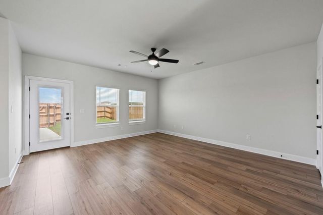 9509 Demure DR 4, Manor, TX 78653