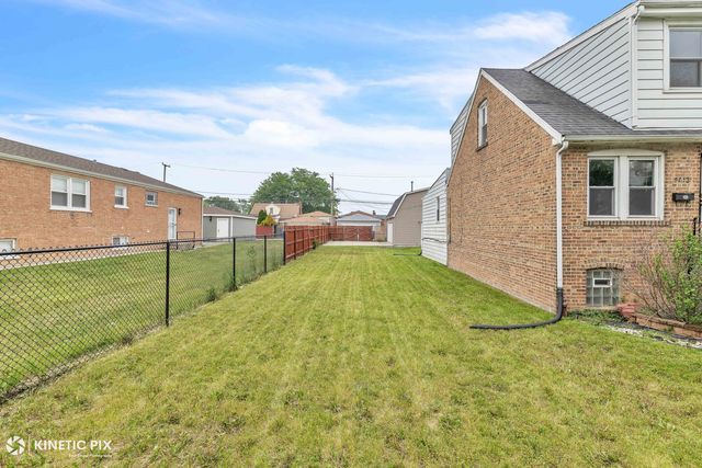 9613 S Yale Avenue, Chicago, IL 60628