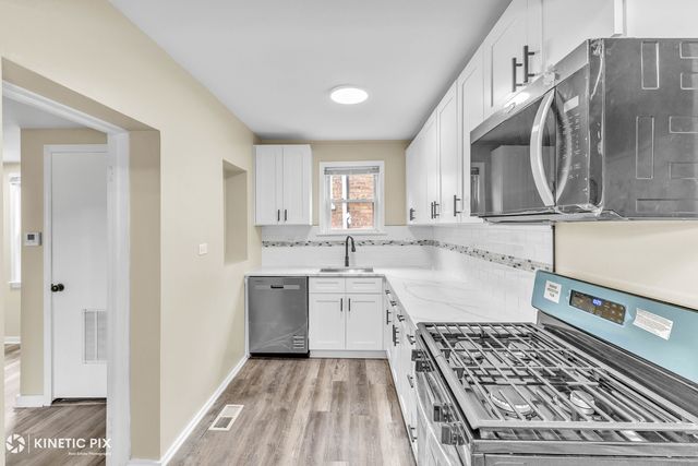 9613 S Yale Avenue, Chicago, IL 60628