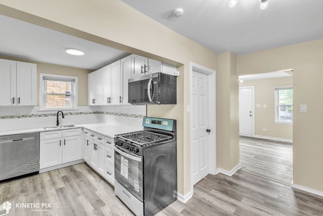 9613 S Yale Avenue, Chicago, IL 60628