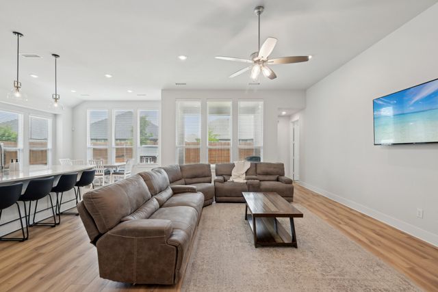 453 Arcane Street, Waxahachie, TX 75165