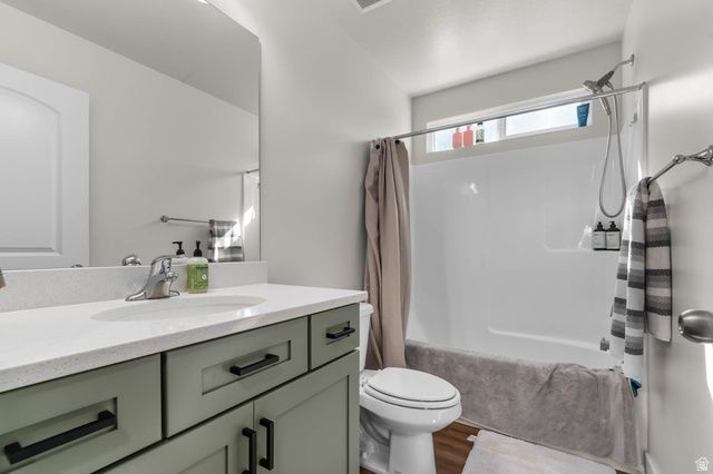 1122 N FREEMAN DR, Saratoga Springs, UT 84045