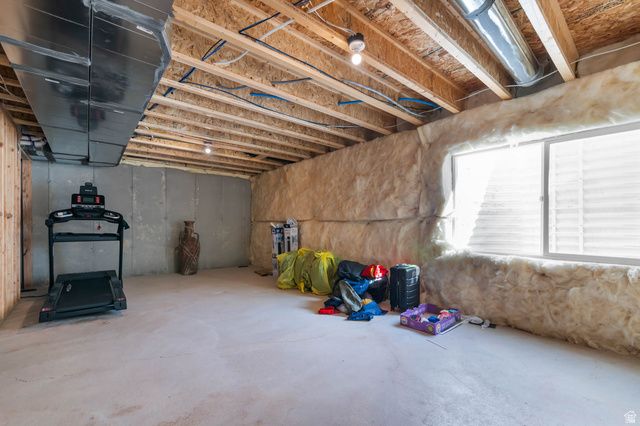 1122 N FREEMAN DR, Saratoga Springs, UT 84045