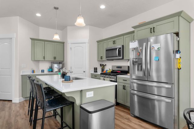 1122 N FREEMAN DR, Saratoga Springs, UT 84045
