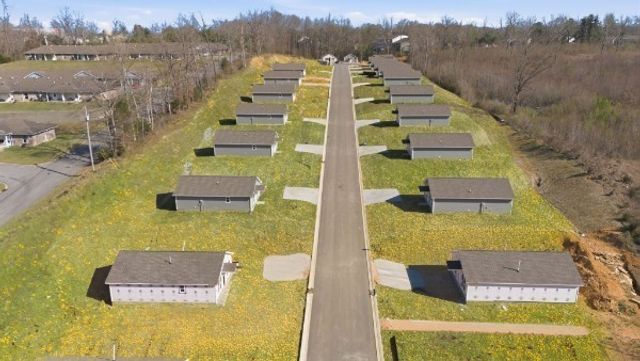 116 Hill Place Court, Dickson, TN 37055