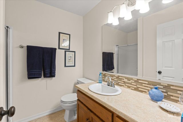 3373 N Summerfield Way, Meridian, ID 83646