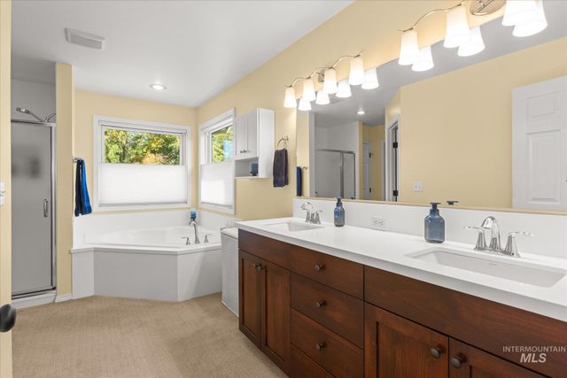 3373 N Summerfield Way, Meridian, ID 83646
