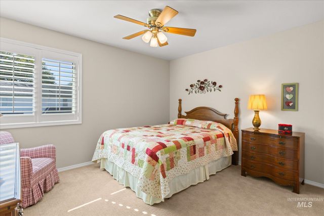 3373 N Summerfield Way, Meridian, ID 83646