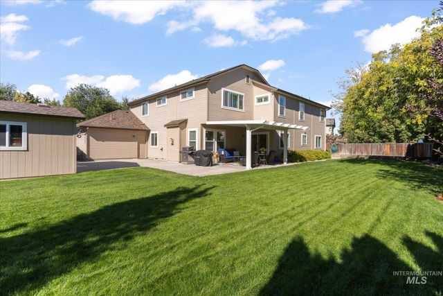 3373 N Summerfield Way, Meridian, ID 83646