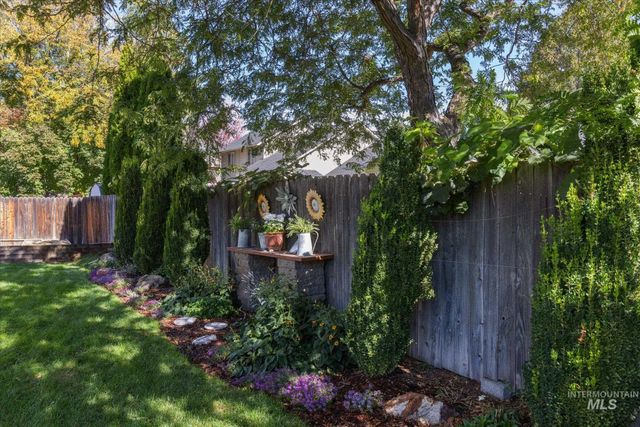 3373 N Summerfield Way, Meridian, ID 83646
