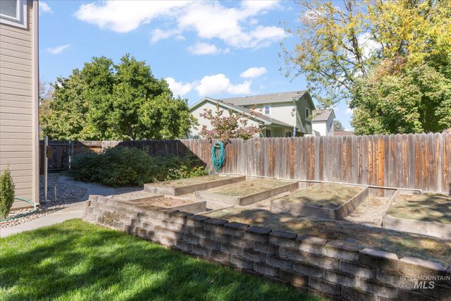 3373 N Summerfield Way, Meridian, ID 83646