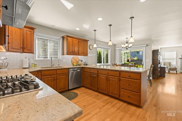 3373 N Summerfield Way, Meridian, ID 83646