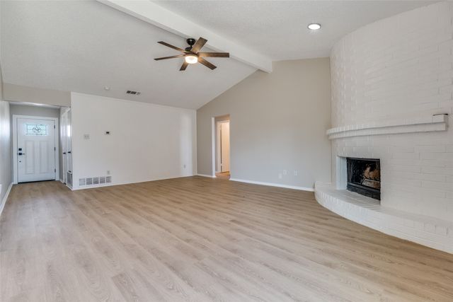 6009 Maple Springs Drive, Arlington, TX 76001