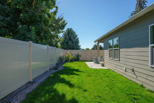 1902 N Drummond Ct, Spokane Valley, WA 99016