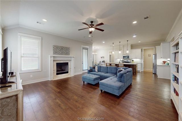 3007 Embers Loop, Bryan, TX 77808