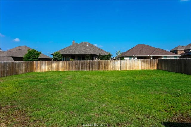 3007 Embers Loop, Bryan, TX 77808
