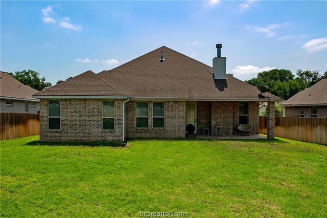 3007 Embers Loop, Bryan, TX 77808