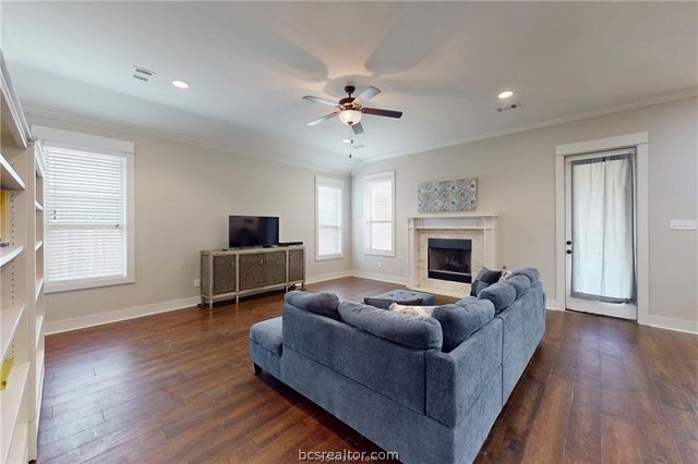 3007 Embers Loop, Bryan, TX 77808