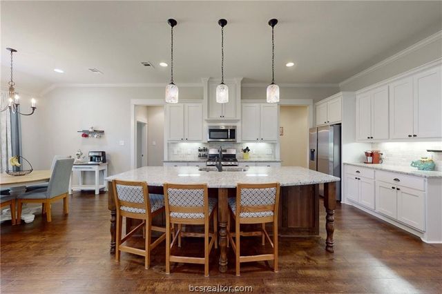 3007 Embers Loop, Bryan, TX 77808