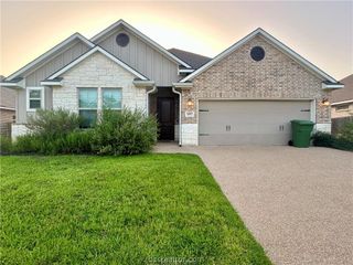3007 Embers Loop, Bryan, TX 77808
