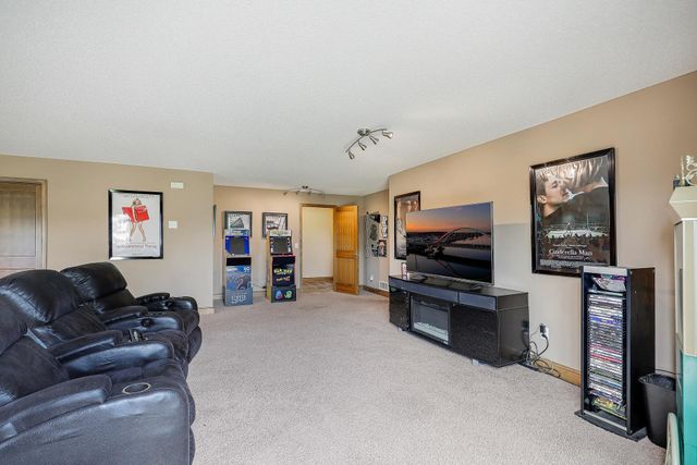 4972 Kassel Avenue NE, Albertville, MN 55301