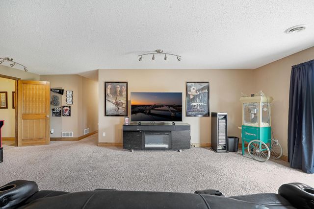 4972 Kassel Avenue NE, Albertville, MN 55301