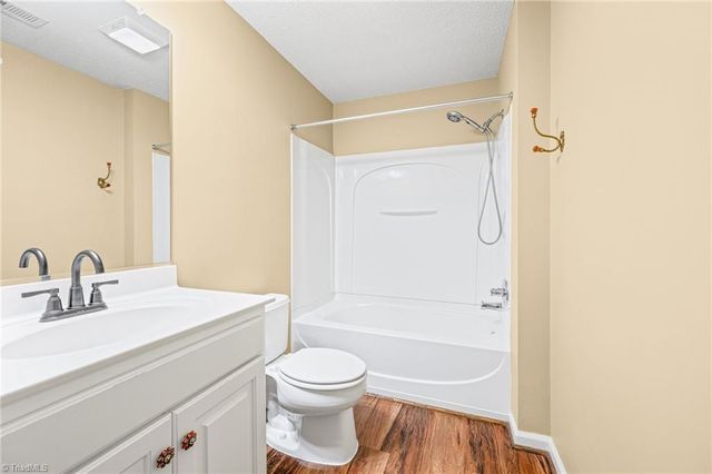 190 Shallowford Reserve Drive 304, Lewisville, NC 27023