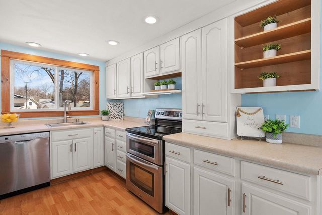 4512 Larson Street, Mcfarland, WI 53558