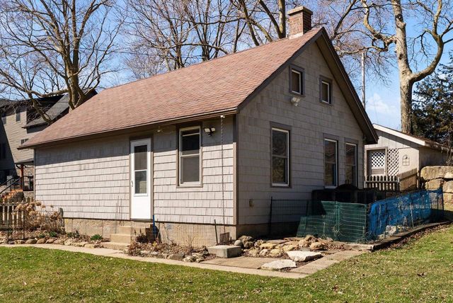 4512 Larson Street, Mcfarland, WI 53558