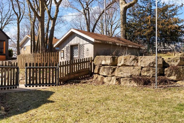 4512 Larson Street, Mcfarland, WI 53558